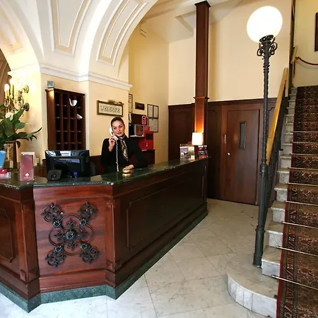 Ξενοδοχείο Centrum 3*